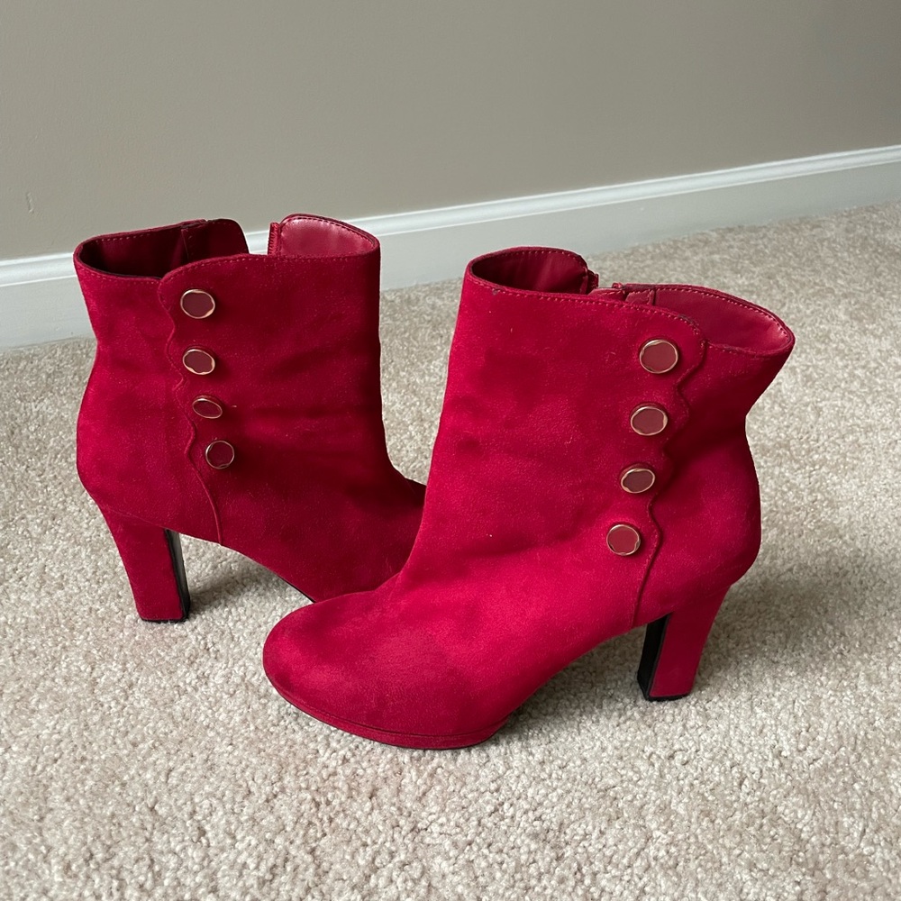 Olivianna Suede heels